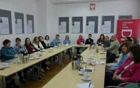 Widok sali wypełnionej uczestniczkami szkolenia