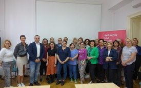 Grupowa fotografia uczestników szkolenia.