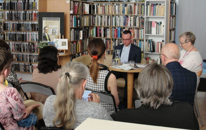 Zdjęcie do Spotkanie z poetą ks. dr. Wojciechem Kanią w Wypożyczalni Muzycznej