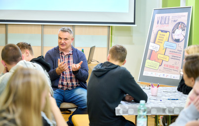 Zdjęcie do Spotkanie z prof. Jackiem Pyżalskim w ramach projektu „W relacji ze słowem”