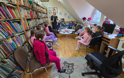 Zdjęcie do Spotkanie DKK dla dzieci w Rzepedzi wok&oacute;ł książki &quot;Słowa, kt&oacute;rych brakuje&quot; A. Loyer