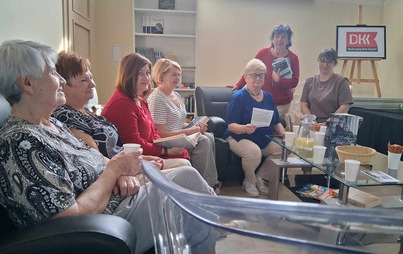 Zdjęcie do Spotkanie DKK w Boguchwale o książce &quot;Z kim tak Ci będzie źle jak ze mną. Historia Kaliny Jędrusik i Stanisława Dygata&quot; Remigiusza Grzeli