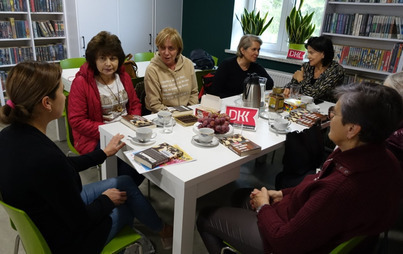 Zdjęcie do Spotkanie DKK w Lubeni o książce Oberki do końca świata&rdquo; Wita Szostaka