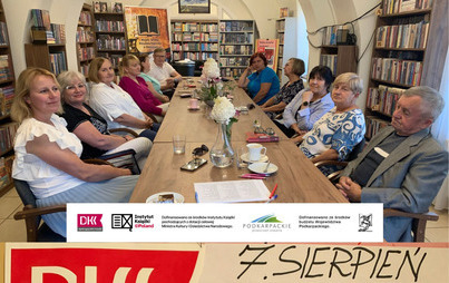 Zdjęcie do Spotkanie DKK w Oleszycach o książce "Rosja od kuchni" Witolda Szabłowskiego