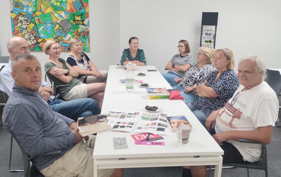 Zdjęcie do Spotkanie DKK w Mielcu o książce  &bdquo;Oczy Mony&rdquo; Thomasa Schlessera 