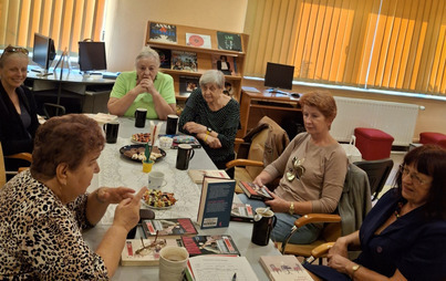 Zdjęcie do Spotkanie DKK w Tarnobrzegu o książce "Urodziny" Weroniki Murek 