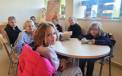 Zdjęcie do Pierwsze powakacyjne spotkanie Dyskusyjnego Klubu Książki dla Dzieci w Stalowej Woli 