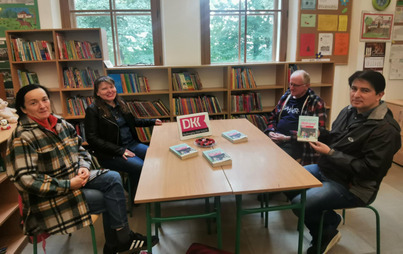 Zdjęcie do Spotkanie DKK w Bratk&oacute;wce o książce ,,Kawiarenka na Miłosnej&rdquo; Pauliny Molickiej