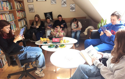 Zdjęcie do Jesień w Dyskusyjnym Klubie Książki w Rzepedzi 