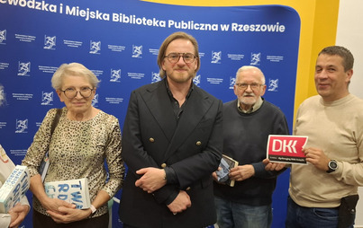 Zdjęcie do DKK w Nowej Sarzynie na spotkaniu ze Szczepanem Twardochem 