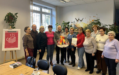 Zdjęcie do Spotkanie DKK Senior&oacute;w w Nowej Sarzynie o książce Pawła Cwynara &bdquo;Krzycz do woli&rdquo;