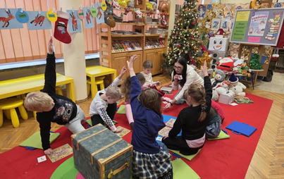 Zdjęcie do &bdquo;W sercu mam sw&oacute;j skarb&hellip; - spotkanie DKK w Fili Nr 10 WiMBP w Rzeszowie 