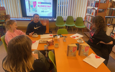 Zdjęcie do Spotkanie DKK dla młodzieży w Tarnobrzegu o książce &bdquo;Czekolada z chili&rdquo; Joanny Jagiełło