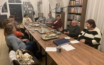 Zdjęcie do Spotkanie DKK w Oleszycach o książce  &bdquo;Nomadland. W drodze za pracą&rdquo; Jessici Bruder