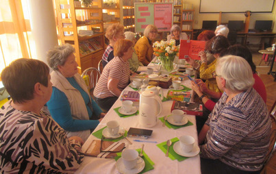 Zdjęcie do Spotkanie DKK w Filii nr 10 WiMBP w Rzeszowie o książce "Frida" Barbary Mujica