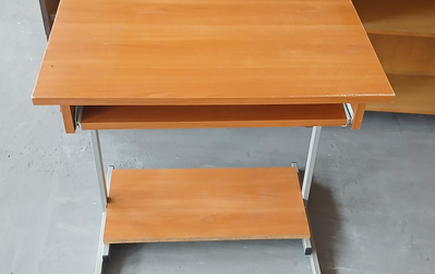 Zdjęcie do Stolik komputerowy na stelażu &ndash; 70 x 60 x 74