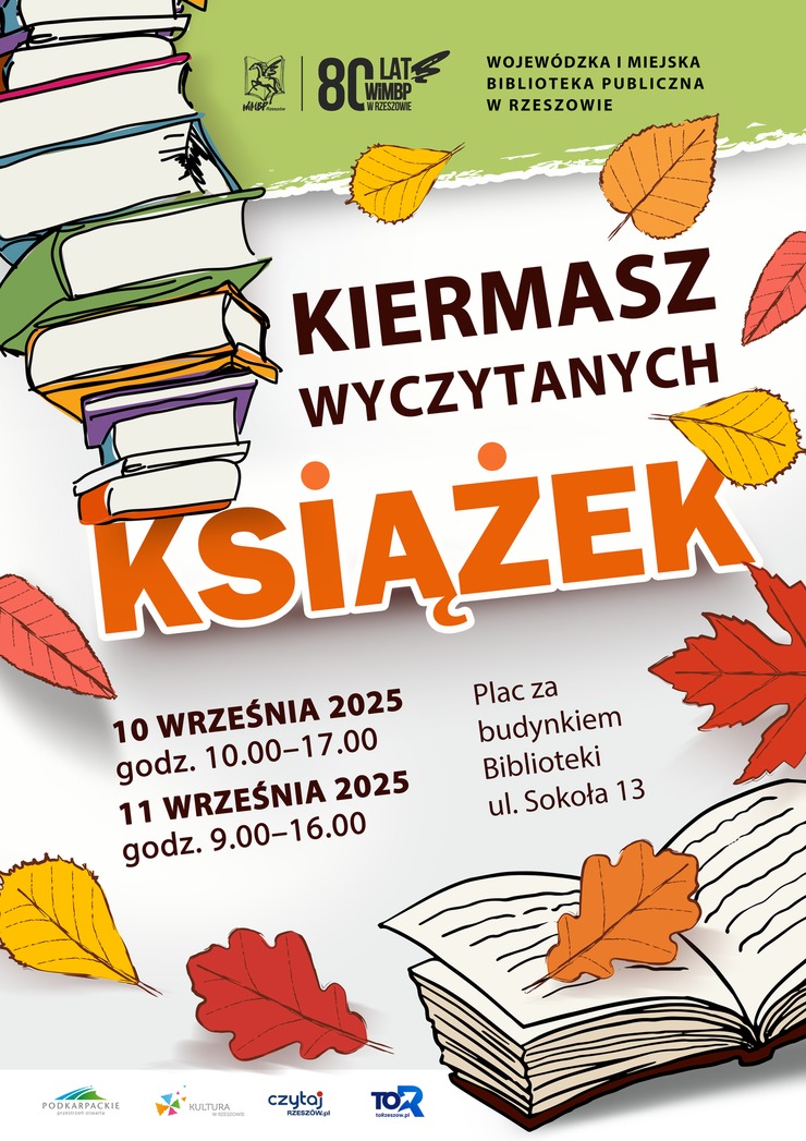 Stos książek oraz jesienne liście